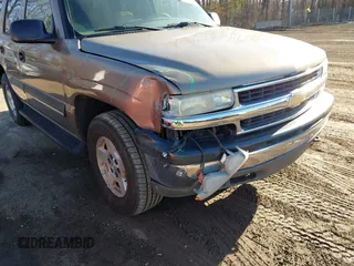 2004 Chevrolet Tahoe Special Service with VIN 1GNEK13V34J171961, listed as a IAAI auction lot 41814925 with 224,552 mi miles. Bid and sale history available at carsss.com. Image 6.