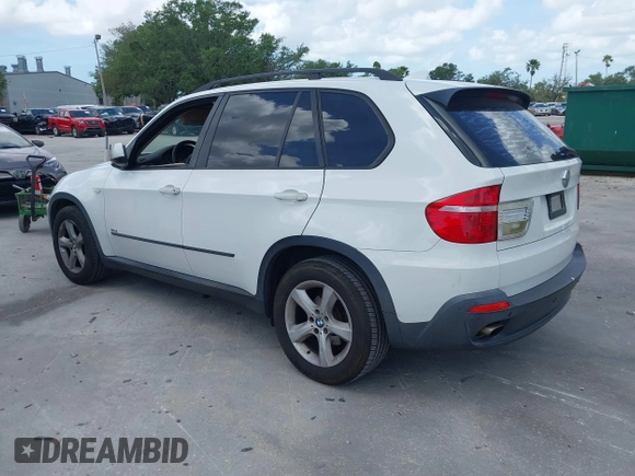 2007 BMW X5 3.0si with VIN 5UXFE43597LY81203, listed as a IAAI auction lot 41943214 with 178,497 mi miles. Bid and sale history available at carsss.com. Image 3.