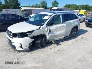 2017 Toyota Highlander XLE with VIN 5TDKZRFH4HS525085, listed as a IAAI auction lot 42506385 with 84,581 mi miles and . Bid and sale history available at DreamBid. Image 16.