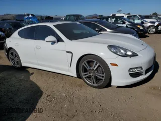 2013 Porsche Panamera z VIN WP0AA2A77DL010893, wystawiony jako Copart lot #42727885 z przebiegiem 143 353 mil mil oraz Szkoda całkowita • Salvage title. Historia ofert i sprzedaży dostępna na DreamBid. Obrazek 4.