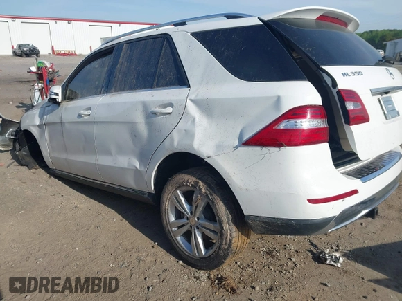 2014 Mercedes-Benz M 350 with VIN 4JGDA5HB9EA424811, listed as a IAAI auction lot 42079690 with 127,914 mi miles and . Bid and sale history available at DreamBid. Image 3.