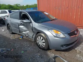 2009 Nissan Altima SL with VIN 1N4AL21E59N555386, listed as a IAAI auction lot 42041954 with 188,656 mi miles and . Bid and sale history available at carsss.com. Image 1.
