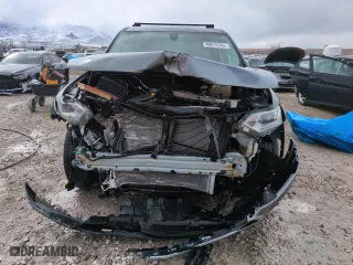 2018 Chevrolet Traverse LT Cloth with VIN 1GNEVGKWXJJ134986, listed as a Copart auction lot 49014745 with 86,961 mi miles and Salvage Title. Bid and sale history available at carsss.com. Image 5.