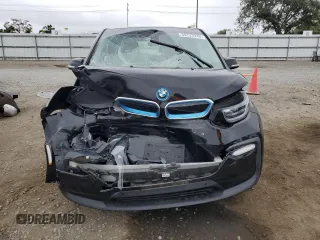 2019 BMW i3 with VIN WBY8P4C51K7D59513, listed as a Copart auction lot 59723245 with 33,759 mi miles and Salvage title. Bid and sale history available at DreamBid. Image 5.