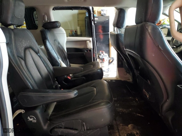 2020 Chrysler Voyager LXI with VIN 2C4RC1DG7LR268422, listed as a Copart auction lot 50420845 with 137,503 mi miles and Salvage Title. Bid and sale history available at carsss.com. Image 11.
