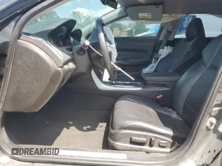2020 Acura TLX Technology z VIN 19UUB1F5XLA012726, wystawiony jako Copart lot #61470585 z przebiegiem 70 908 mil mil oraz Nie do naprawy • Non repairable. Historia ofert i sprzedaży dostępna na DreamBid. Obrazek 7.