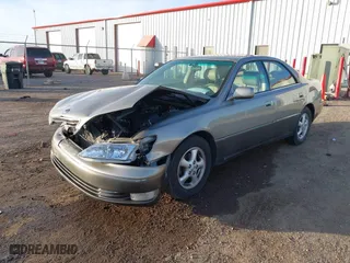 1999 Lexus ES 300 Luxury Sport Sdn with VIN JT8BF28G8X0156686, listed as a IAAI auction lot 41101432 with 131,779 mi miles. Bid and sale history available at carsss.com. Image 18.