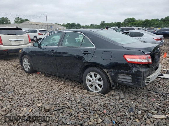 2010 Toyota Camry z VIN 4T1BF3EK8AU037547, wystawiony jako Copart lot #59762365 z przebiegiem 106 637 mil mil oraz Szkoda całkowita • Salvage title. Historia ofert i sprzedaży dostępna na DreamBid. Obrazek 2.
