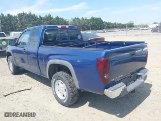 2005 Chevrolet Colorado LS Z71 with VIN 1GCDT196358142292, listed as a IAAI auction lot 42091348 with 135,870 mi miles. Bid and sale history available at carsss.com. Image 3.