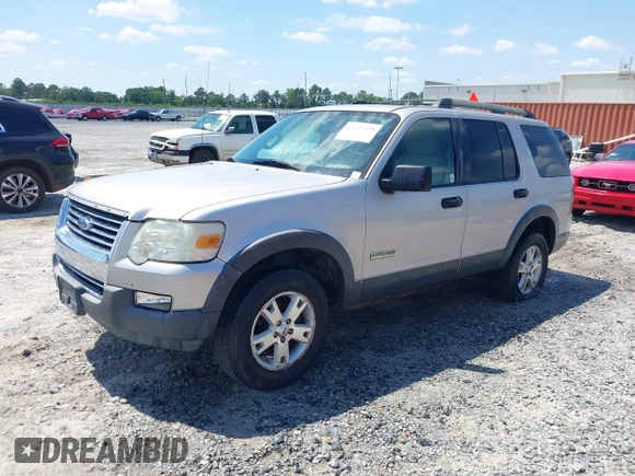 2006 Ford Explorer XLT с VIN 1FMEU63E96UA54379, выставлен на аукционе IAAI как лот 42277129 с пробегом 285 795 миль миль и . История ставок и продаж доступна на DreamBid. Изображение 2.