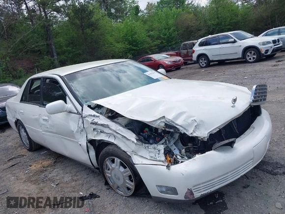 2004 Cadillac DeVille z VIN 1G6KD54YX4U181779, wystawiony jako IAAI lot #41951837 z przebiegiem Nie podano mil oraz . Historia ofert i sprzedaży dostępna na DreamBid. Obrazek 1.