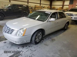 2007 Cadillac DTS V8 z VIN 1G6KD57YX7U201089, wystawiony jako Copart lot #44665825 z przebiegiem 117 048 mil mil oraz Szkody całkowita. Historia ofert i sprzedaży dostępna na DreamBid. Obrazek 1.