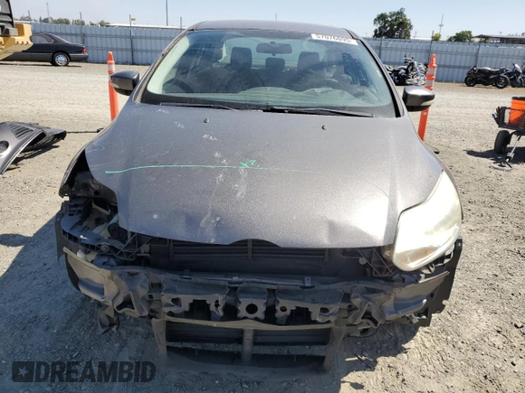 2013 Ford Focus SE z VIN 1FADP3F23DL296908, wystawiony jako Copart lot #57076095 z przebiegiem 160 690 mil mil oraz Szkoda całkowita • Salvage title. Historia ofert i sprzedaży dostępna na DreamBid. Obrazek 5.