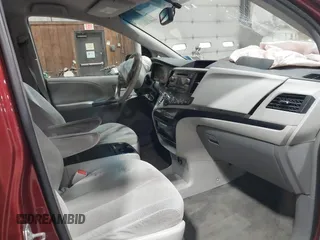 2013 Toyota Sienna LE AAS with VIN 5TDKK3DC6DS298372, listed as a IAAI auction lot 42062376 with 313,697 mi miles. Bid and sale history available at carsss.com. Image 5.