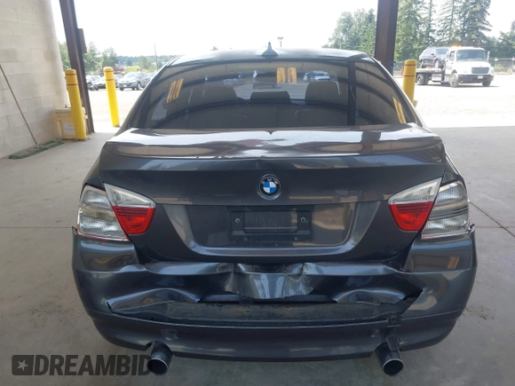 2007 BMW 3 Series 335i с VIN WBAVB73537VH20728, выставлен на аукционе IAAI как лот 42573878 с пробегом 89 984 миль миль и . История ставок и продаж доступна на DreamBid. Изображение 17.