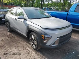 2025 Hyundai Kona SEL with VIN KM8HB3AB3SU215152, listed as a IAAI auction lot 42135218 with 21,664 mi miles and . Bid and sale history available at carsss.com. Image 1.