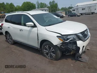 2019 Nissan Pathfinder SV z VIN 5N1DR2MM5KC615110, wystawiony jako IAAI lot #42399030 z przebiegiem 129 844 mil mil oraz . Historia ofert i sprzedaży dostępna na DreamBid. Obrazek 1.