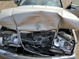 1995 Mercedes-Benz E Class with VIN WDBEA66EXSC176515, listed as a Copart auction lot 71495944 with 141,036 mi miles and Salvage Title. Bid and sale history available at carsss.com. Image 13.