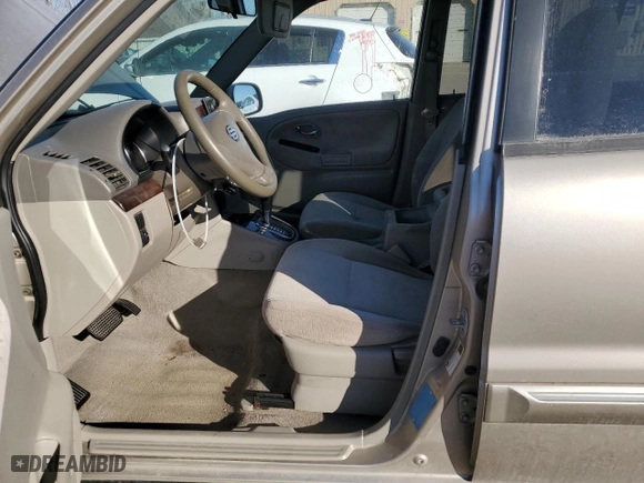 2004 Suzuki XL-7 LX with VIN JS3TX92V344114452, listed as a Copart auction lot 42338075 with 158,359 mi miles and Salvage Title. Bid and sale history available at carsss.com. Image 7.