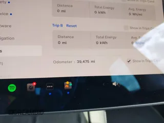 2022 Tesla Model 3 Long Range z VIN 5YJ3E1EB4NF175634, wystawiony jako IAAI lot #42021674 z przebiegiem 39 475 mil mil oraz . Historia ofert i sprzedaży dostępna na DreamBid. Obrazek 15.