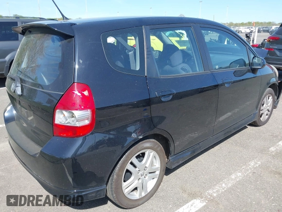 2007 Honda Fit Sport with VIN JHMGD37677S027417, listed as a IAAI auction lot 42155718 with 262,609 mi miles and . Bid and sale history available at DreamBid. Image 4.