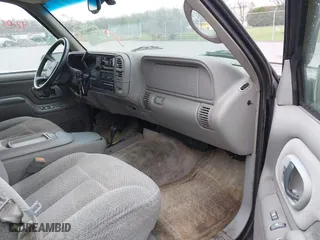 1999 Chevrolet Tahoe Z71 with VIN 1GNEK13R9XJ515820, listed as a IAAI auction lot 42004125 with 251,184 mi miles. Bid and sale history available at carsss.com. Image 5.