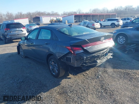 2024 Hyundai Elantra SEL with VIN KMHLM4DG4RU809745, listed as a IAAI auction lot 41768864 with 4,345 mi miles. Bid and sale history available at carsss.com. Image 3.