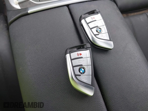 2022 BMW X5 xDrive40i z VIN 5UXCR6C08N9J99866, wystawiony jako IAAI lot #42215532 z przebiegiem 53 484 mil mil oraz . Historia ofert i sprzedaży dostępna na DreamBid. Obrazek 11.