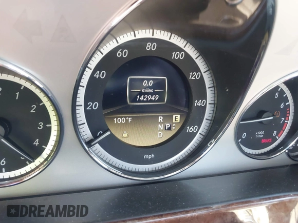 2012 Mercedes-Benz E 350 Luxury z VIN WDDHF5KB5CA629139, wystawiony jako IAAI lot #42360346 z przebiegiem 142 949 mil mil oraz . Historia ofert i sprzedaży dostępna na DreamBid. Obrazek 7.