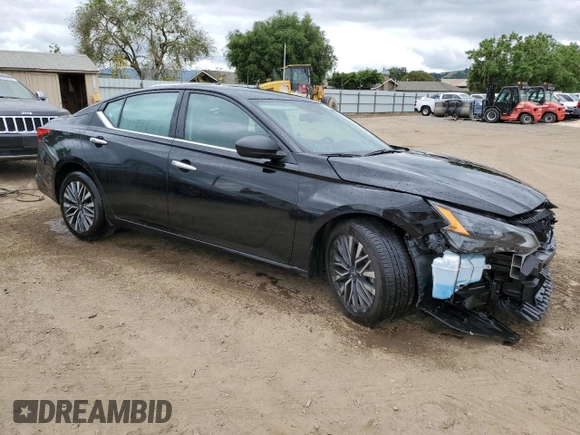 2024 Nissan Altima SV with VIN 1N4BL4DV6RN307031, listed as a Copart auction lot 54686785 with 30,324 mi miles and Clean Title. Bid and sale history available at DreamBid. Image 4.