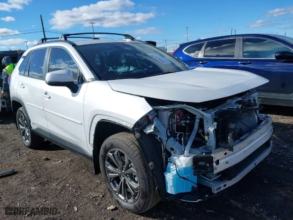 2024 Toyota RAV4 Hybrid XLE Premium with VIN 4T3B6RFV6RU148824, listed as a IAAI auction lot 40806071 with 8,840 mi miles. Bid and sale history available at carsss.com. Image 1.