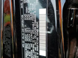 2018 Volvo V90 z VIN YV4102NK6J1018022, wystawiony jako Copart lot #54744894 z przebiegiem 82 258 mil mil oraz Szkody całkowita. Historia ofert i sprzedaży dostępna na DreamBid. Obrazek 13.