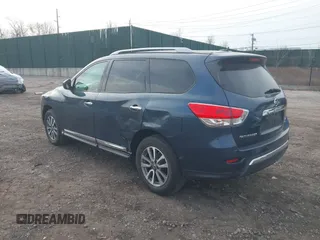2013 Nissan Pathfinder SV with VIN 5N1AR2MM0DC682123, listed as a IAAI auction lot 41886581 with 193,262 mi miles. Bid and sale history available at carsss.com. Image 3.