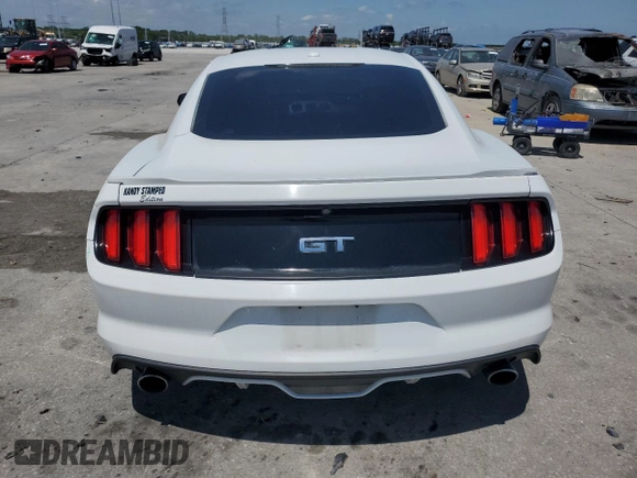 2015 Ford Mustang GT z VIN 1FA6P8CF2F5380061, wystawiony jako Copart lot #55705915 z przebiegiem 124 230 mil mil oraz Szkody całkowita. Historia ofert i sprzedaży dostępna na DreamBid. Obrazek 6.