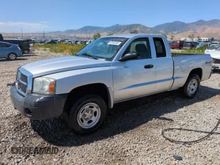 2005 Dodge Dakota ST with VIN 1D7HW22K05S182117, listed as a Copart auction lot 63505505 with 159,477 mi miles and Salvage title. Bid and sale history available at DreamBid. Image 1.