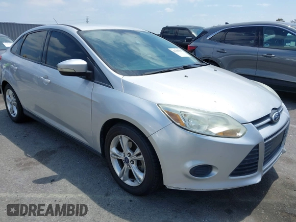 2014 Ford Focus SE with VIN 1FADP3F22EL185266, listed as a IAAI auction lot 42168142 with 177,283 mi miles and . Bid and sale history available at carsss.com. Image 1.