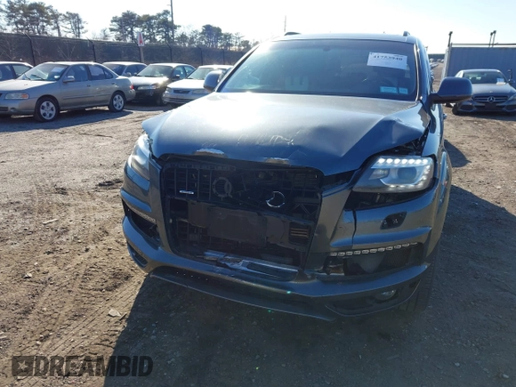 2015 Audi Q7 3.0T S line Prestige with VIN WA1DGAFE8FD015458, listed as a IAAI auction lot 41753940 with 62,233 mi miles. Bid and sale history available at carsss.com. Image 12.