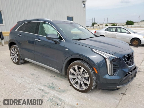 2020 Cadillac XT4 FWD Premium Luxury with VIN 1GYFZCR44LF137719, listed as a Copart auction lot 58331905 with 72,241 mi miles and Salvage title. Bid and sale history available at DreamBid. Image 4.