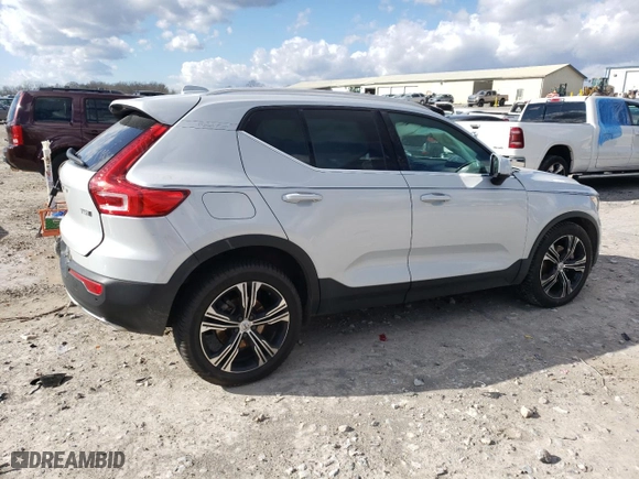 2020 Volvo XC40 Inscription with VIN YV4162UL3L2190773, listed as a Copart auction lot 86715034 with 55,783 mi miles and Salvage Title. Bid and sale history available at carsss.com. Image 3.