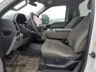 2020 Ford F-250 XLT z VIN 1FTBF2B61LEC99851, wystawiony jako Copart lot #44185525 z przebiegiem 78 835 mil mil oraz Czysty tytuł • Clean title. Historia ofert i sprzedaży dostępna na DreamBid. Obrazek 7.