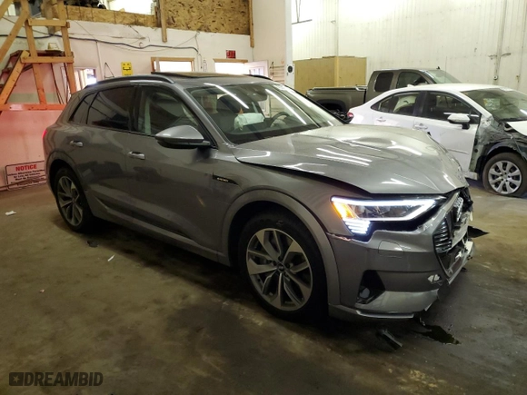 2021 Audi e-tron Premium with VIN WA1AAAGE6MB003112, listed as a Copart auction lot 45540374 with 21,033 mi miles. Bid and sale history available at carsss.com. Image 4.