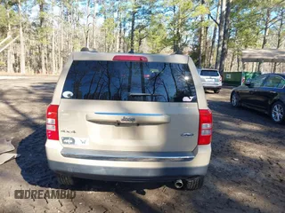 2017 Jeep Patriot High Altitude with VIN 1C4NJRFB6HD194389, listed as a IAAI auction lot 41764249 with 32,008 mi miles. Bid and sale history available at carsss.com. Image 16.