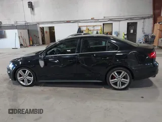 2015 Volkswagen Jetta Sedan 2.0T GLI SE with VIN 3VW5T7AJ0FM275867, listed as a IAAI auction lot 42133491 with 98,718 mi miles. Bid and sale history available at carsss.com. Image 15.