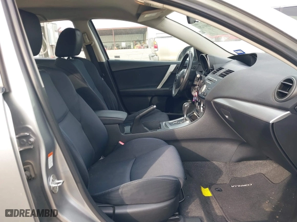 2011 Mazda Mazda3 s Sport with VIN JM1BL1K6XB1368531, listed as a IAAI auction lot 41891120 with 128,123 mi miles. Bid and sale history available at carsss.com. Image 5.
