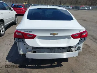 2018 Chevrolet Malibu LT with VIN 1G1ZD5ST1JF142770, listed as a IAAI auction lot 42001817 with 146,732 mi miles. Bid and sale history available at carsss.com. Image 17.