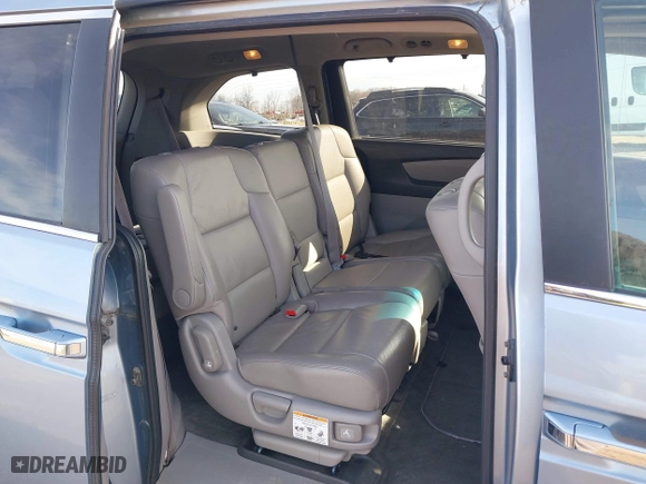 2011 Honda Odyssey EX-L with VIN 5FNRL5H68BB029724, listed as a IAAI auction lot 41854698 with 171,600 mi miles. Bid and sale history available at carsss.com. Image 8.