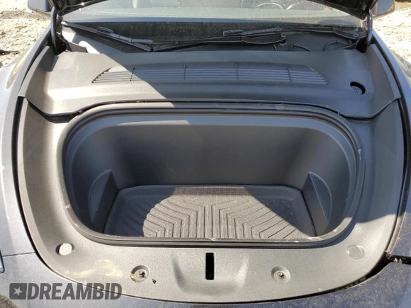 2024 Tesla Model Y Long Range with VIN 7SAYGDEE4RF990274, listed as a Copart auction lot 54239025 with 8,726 mi miles and Salvage title. Bid and sale history available at DreamBid. Image 11.
