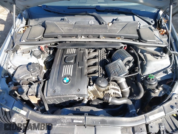 2009 BMW 3 Series 335i xDrive with VIN WBAWC73519E269820, listed as a IAAI auction lot 41794929 with 122,691 mi miles. Bid and sale history available at carsss.com. Image 10.