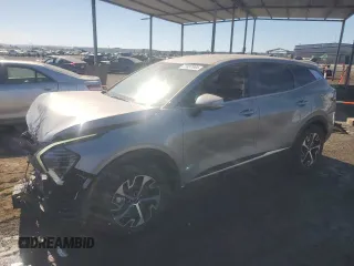 2025 Kia Sportage EX with VIN KNDPV3DFXS7327712, listed as a Copart auction lot 77497044 with 26 mi miles and Salvage Title. Bid and sale history available at carsss.com. Image 1.
