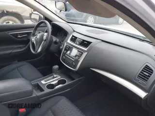 2017 Nissan Altima SV with VIN 1N4AL3AP9HC476384, listed as a IAAI auction lot 42331324 with 175,795 mi miles and . Bid and sale history available at DreamBid. Image 5.